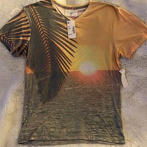 NWT Men’s Sol Angeles T shirt